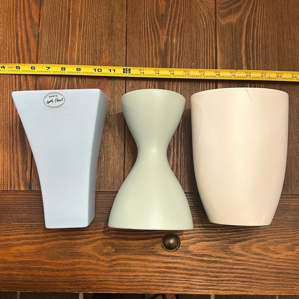 Vintage IKEA Anne Nilsson Ceramic Vase Set - Picture 9 of 10